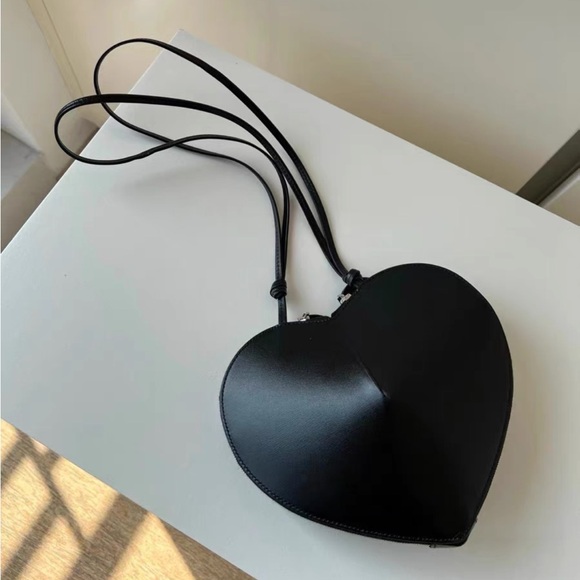 Alaia Black Heart Crossbody Bag - Picture 3 of 8